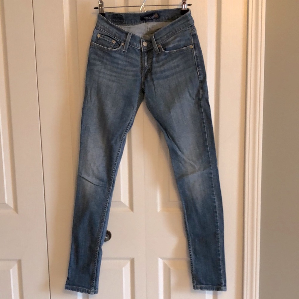 EUC Levi’s Skinny Leg - Low Rise - Women’s/ Junior Size 3 Denim Jeans